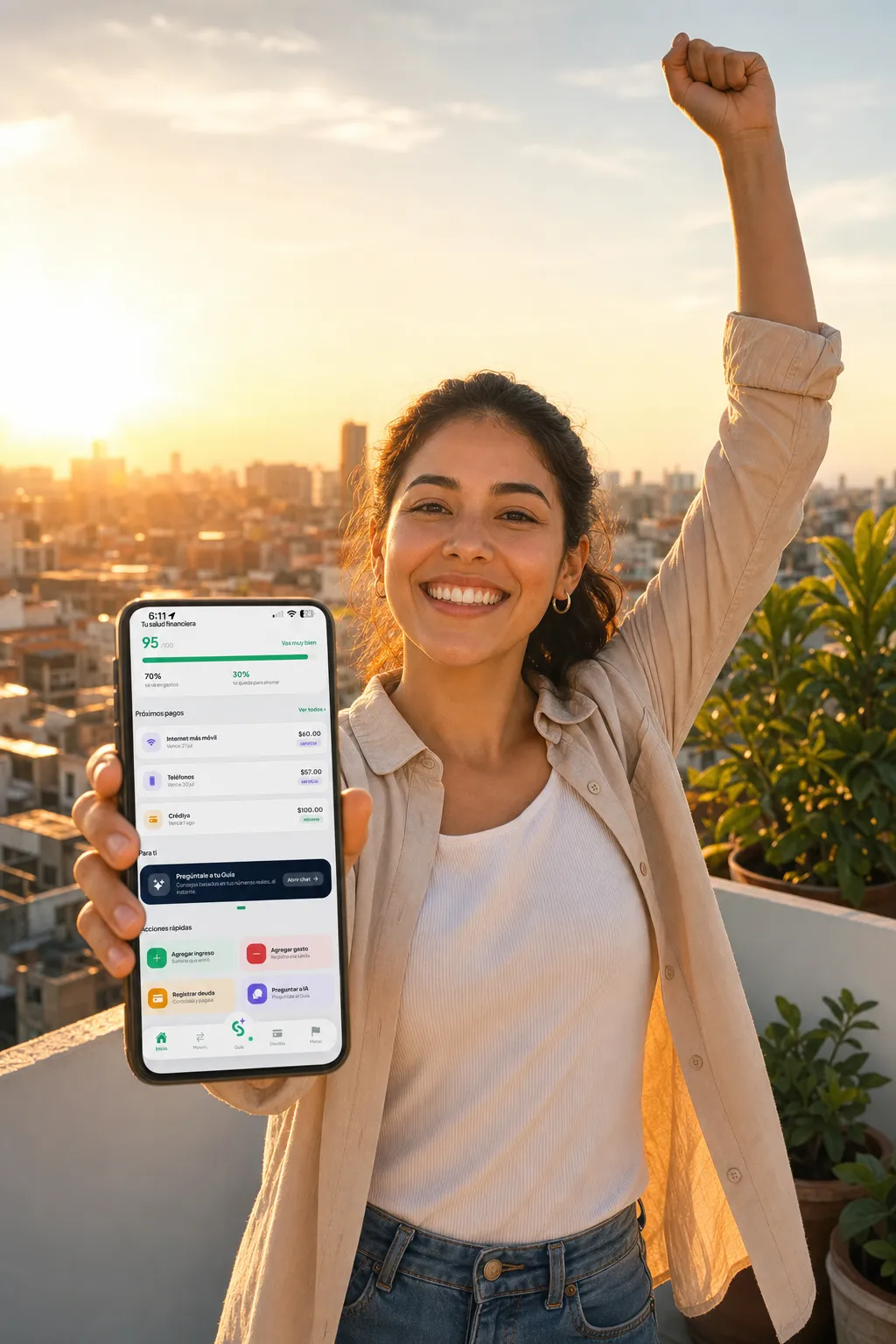 Mujer celebrando su libertad financiera al amanecer con Sallid mostrando su salud financiera en 95